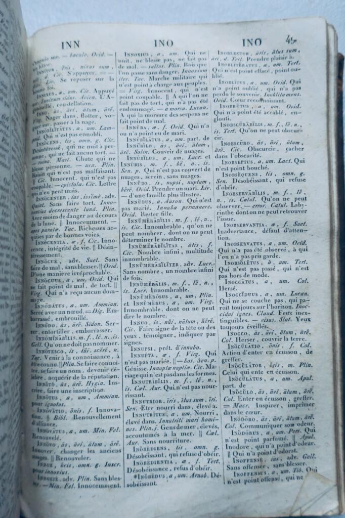 latin Dictionnaire Latin-Francais 1822