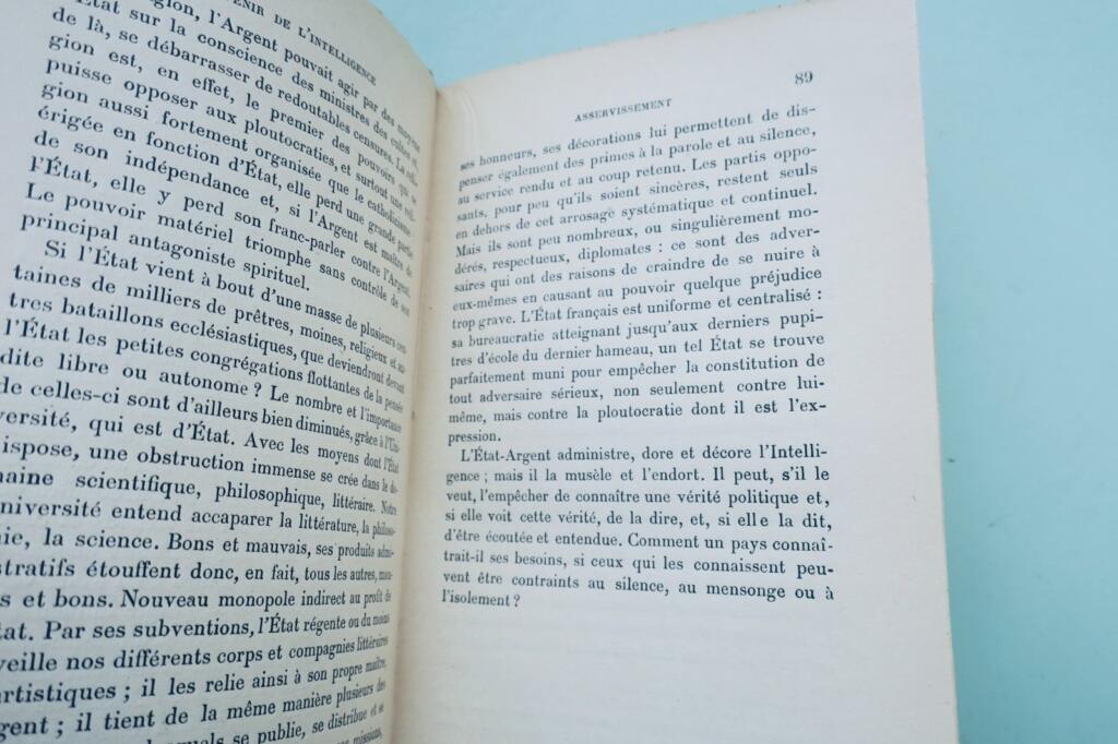 MAURRAS CHARLES L&rsquo;AVENIR DE L&rsquo;INTELLIGENCE SUIVI DE AUGUSTE COMTE, LE ROMANTISME