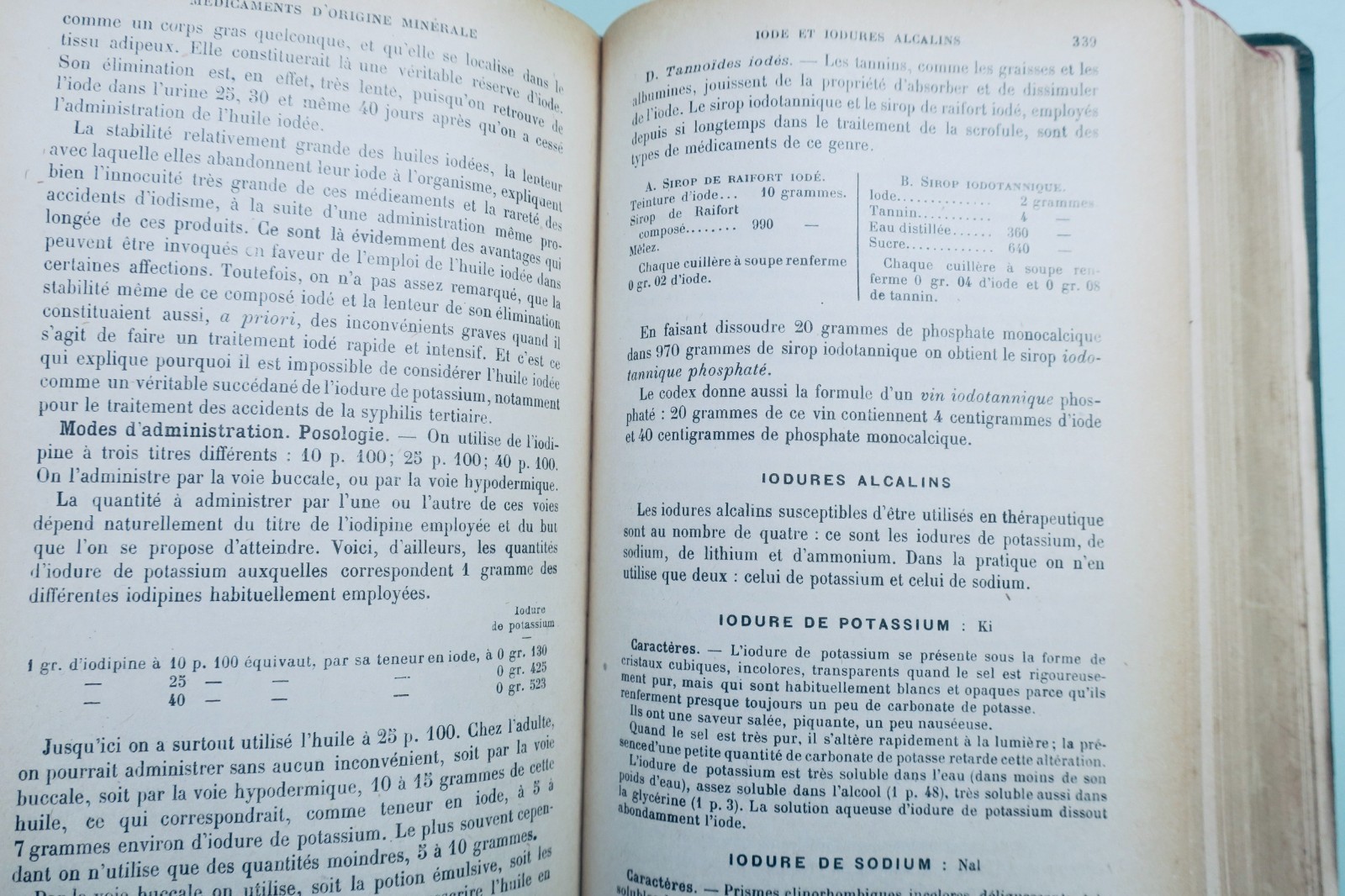 药学 1921年治疗学与药理学精要❦ pharmacie Précis de thérapeutique et de pharmacologie, 1921 (vue 2 sur 7)