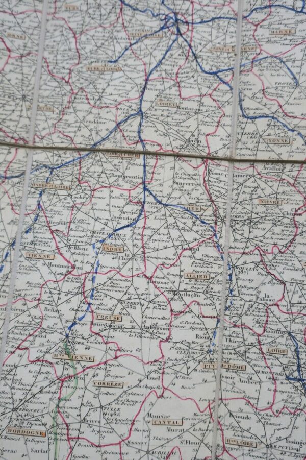 Routes de France: Novelle carte postale de la république – Image 8