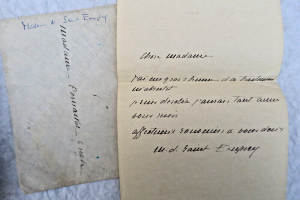 Saint-Exupéry  Mme de. Mot autographe manuscrit & signé