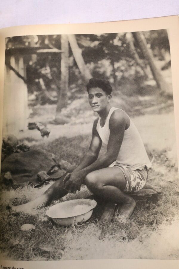 PARRY (Roger). Tahiti NRF 1934 106 photographies en noir et blanc de Roger Parry – Image 3