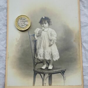 ENFANT vers 1880 14 x 10 cm.