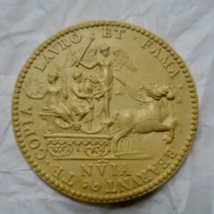 Médaille en plâtre   53 mm.