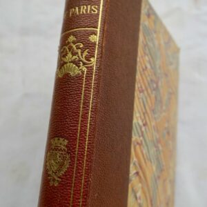 PARIS Coins de Paris Avec 100 illustrations documentaires
